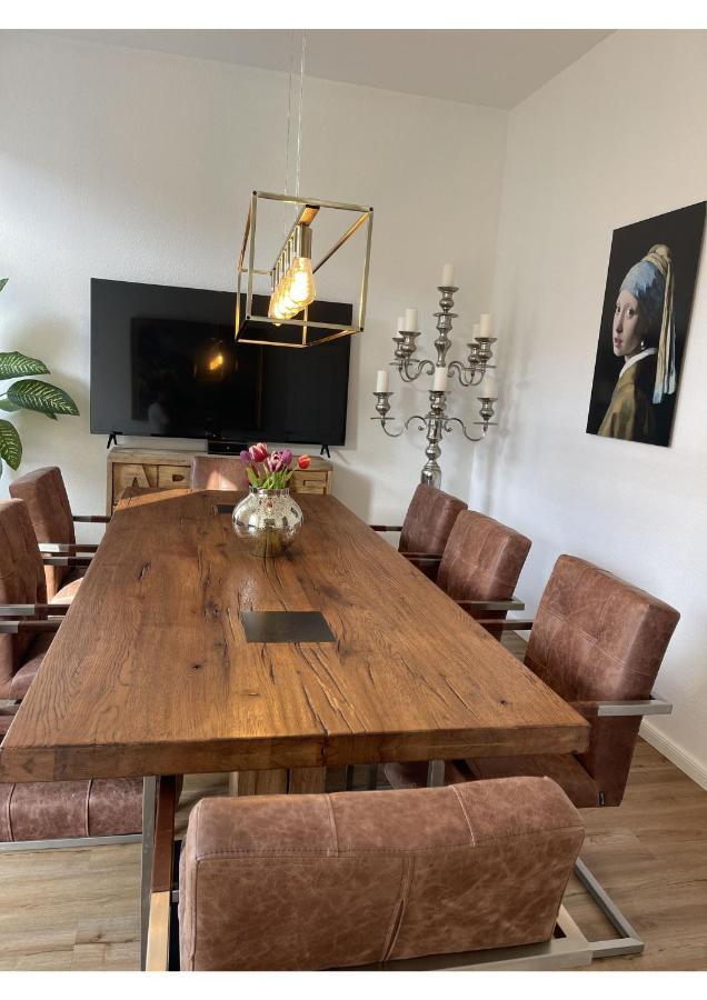 Apartment Attraktive Mit Balkon Zum Gruenen Hinterhof